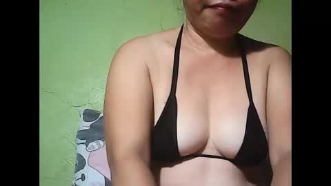 Snapshot of muffy_bunny chatting on May 22, 6:24 pm muffy_bunny online show from May 22, 6:24 pm