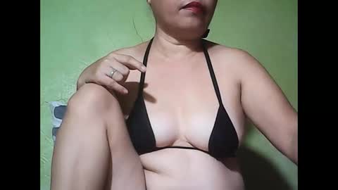 Snapshot of muffy_bunny chatting on May 25, 6:36 pm muffy_bunny online show from May 25, 6:36 pm