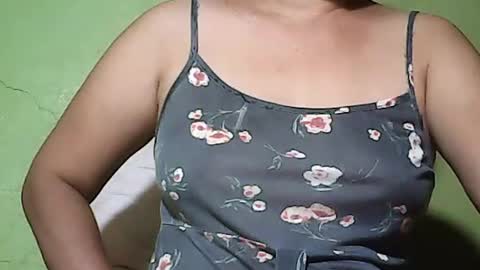 Snapshot of muffy_bunny chatting on June 27, 6:57 pm muffy_bunny online show from June 27, 6:57 pm