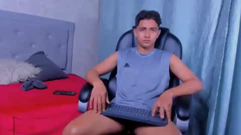 Snapshot of muichiro_tokito1 chatting on December 24, 4:22 am muichiro tokito1 online show from December 24, 4:22 am