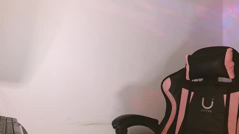 yuli online show from November 25, 10:59 am