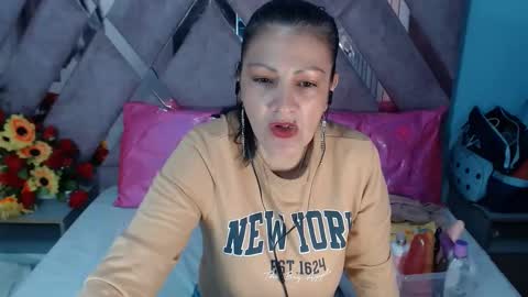 Snapshot of mulan_sexy01 chatting on January 20, 1:53 pm Mulan online show from January 20, 1:53 pm