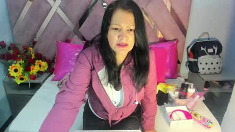 Snapshot of mulan_sexy01 chatting on March 3, 1:42 pm Mulan online show from March 3, 1:42 pm