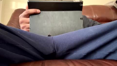 Snapshot of mullato_milkshake chatting on February 19, 7:32 pm Kai online show from February 19, 7:32 pm