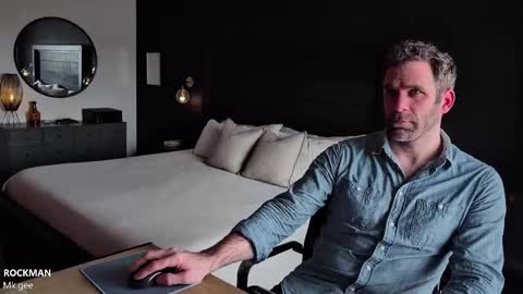 Snapshot of multimedia_llc chatting on February 23, 8:28 pm Lee L. Corporacin online show from February 23, 8:28 pm