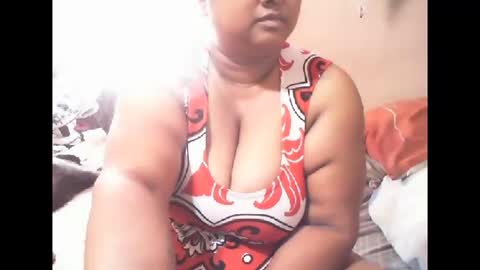 Snapshot of munniegalz1 chatting on January 19, 2:17 pm your angel online show from January 19, 2:17 pm