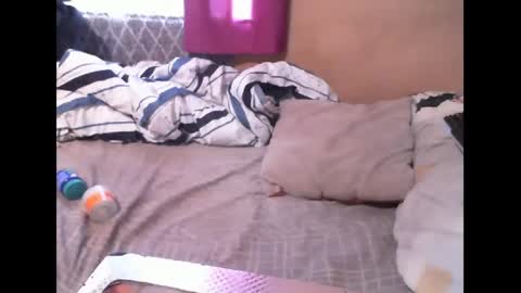 Snapshot of munniegalz1 chatting on January 26, 10:02 am your angel online show from January 26, 10:02 am