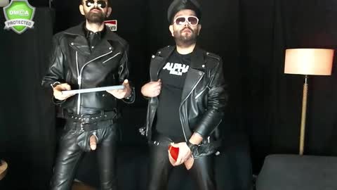 Snapshot of muratturkei chatting on December 15, 5:23 am MasterBros online show from December 15, 5:23 am