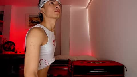 murielkarmesi online show from December 21, 5:29 pm