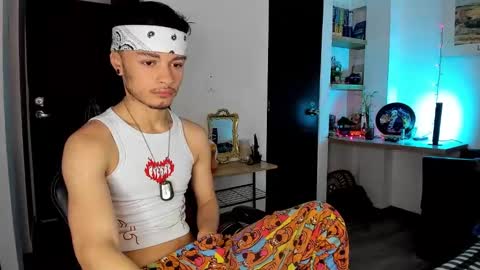 murielkarmesi online show from January 16, 1:36 pm