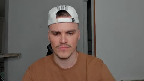 Snapshot of murzik__ chatting on April 5, 9:45 pm murzik__ online show from April 5, 9:45 pm