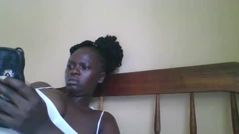 musasia1990 online show from April 6, 7:42 am