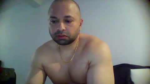 Snapshot of muscle794 chatting on February 16, 7:43 pm Cool Traveler online show from February 16, 7:43 pm