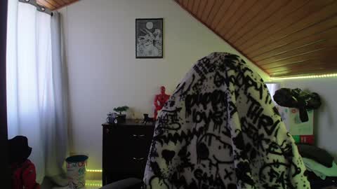 David Big online show from December 3, 1:10 pm