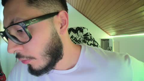 David Big online show from December 9, 2:24 am