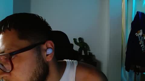 David Big online show from October 1, 6:36 pm