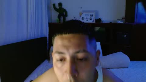 Snapshot of muscle_cock32 chatting on July 5, 3:02 am David Big online show from July 5, 3:02 am