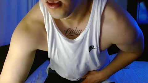 Snapshot of muscle_cock32 chatting on July 5, 4:19 am David Big online show from July 5, 4:19 am