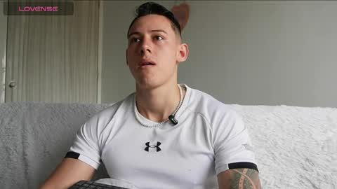 muscle_king_cum online show from May 28, 12:57 pm