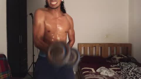 Snapshot of muscle_man1 chatting on February 28, 2:23 am Mike online show from February 28, 2:23 am