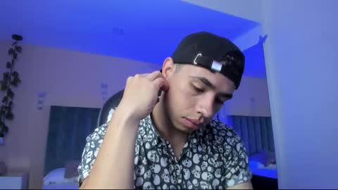 Snapshot of muscle_scott chatting on February 2, 12:59 pm muscle scott online show from February 2, 12:59 pm