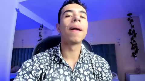 Snapshot of muscle_scott chatting on February 14, 1:30 pm muscle scott online show from February 14, 1:30 pm