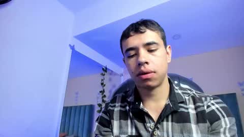 Snapshot of muscle_scott chatting on February 23, 1:19 pm muscle scott online show from February 23, 1:19 pm