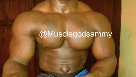 musclegod23 online show from January 7, 5:15 pm