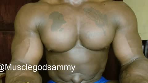 Snapshot of musclegodsammy23 chatting on January 31, 11:58 pm musclegod23 online show from January 31, 11:58 pm