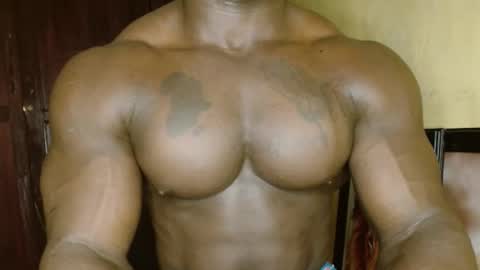 musclegod23 online show from March 7, 12:35 pm