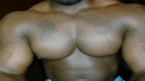 Snapshot of musclegodsammy23 chatting on June 16, 8:44 pm musclegod23 online show from June 16, 8:44 pm