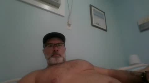 Snapshot of musclemeat41 chatting on December 8, 4:18 pm musclemeat41 online show from December 8, 4:18 pm