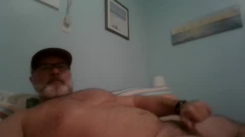 Snapshot of musclemeat41 chatting on December 16, 10:45 pm musclemeat41 online show from December 16, 10:45 pm