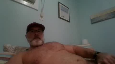 Snapshot of musclemeat41 chatting on December 18, 8:57 pm musclemeat41 online show from December 18, 8:57 pm