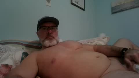 Snapshot of musclemeat41 chatting on January 29, 12:01 am musclemeat41 online show from January 29, 12:01 am