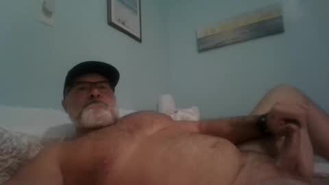 Snapshot of musclemeat41 chatting on October 22, 11:04 pm musclemeat41 online show from October 22, 11:04 pm
