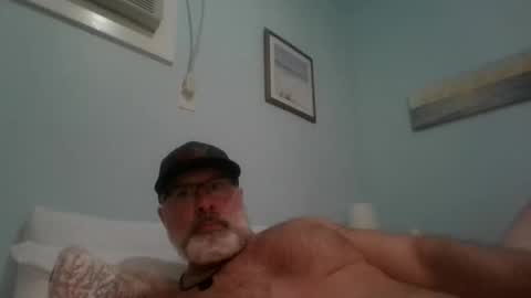 Snapshot of musclemeat41 chatting on October 27, 5:28 pm musclemeat41 online show from October 27, 5:28 pm