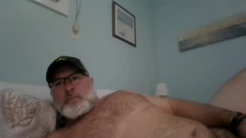 Snapshot of musclemeat41 chatting on February 9, 6:23 pm musclemeat41 online show from February 9, 6:23 pm