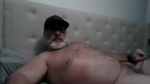 Snapshot of musclemeat41 chatting on February 13, 1:12 am musclemeat41 online show from February 13, 1:12 am