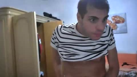 Snapshot of musclenjoter chatting on October 26, 2:28 am musclenjoter online show from October 26, 2:28 am