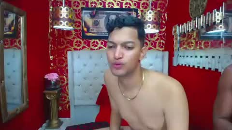 Snapshot of musclepein chatting on July 28, 8:34 pm musclepein online show from July 28, 8:34 pm