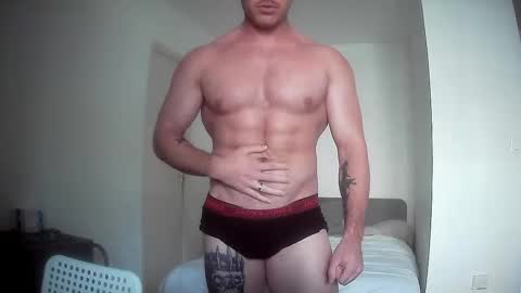 Snapshot of muscleshow00 chatting on February 28, 1:36 pm muscleshow00 online show from February 28, 1:36 pm