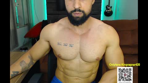 Snapshot of muscleweed420 chatting on December 25, 11:11 am Ragnar online show from December 25, 11:11 am