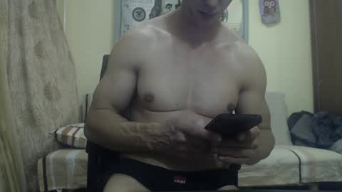 SexyMuscled online show from December 20, 10:00 pm