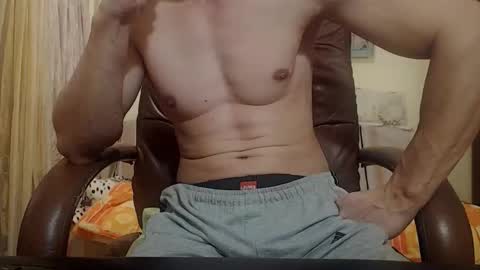SexyMuscled online show from December 21, 8:38 pm