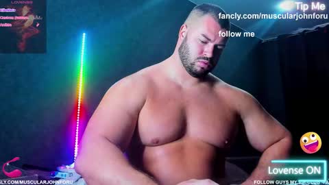 Snapshot of muscularjohnforu chatting on September 20, 11:55 am click icon for peach  online show from September 20, 11:55 am