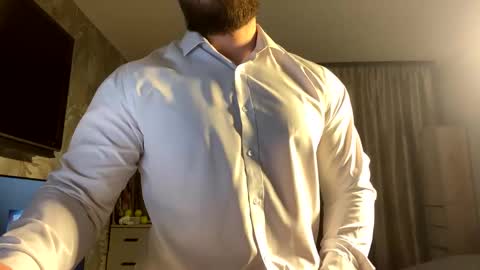 muscularjuggler online show from March 1, 2:08 pm