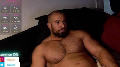 Snapshot of musculusx chatting on April 3, 12:03 pm Musculus online show from April 3, 12:03 pm