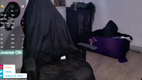 Snapshot of musculusx chatting on April 16, 9:50 pm Musculus online show from April 16, 9:50 pm