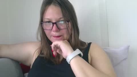 musechic_wild online show from March 9, 10:52 am